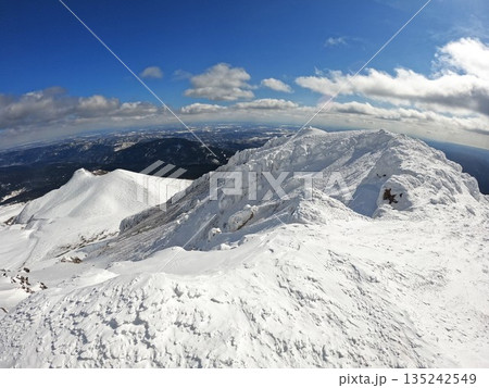 冬季阿寒富士山頂からの稜線 135242549