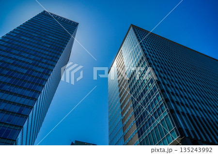 晴天の青空と秋葉原のビル群 135243992
