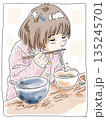うどんを食べる子ども　色付き 135245701
