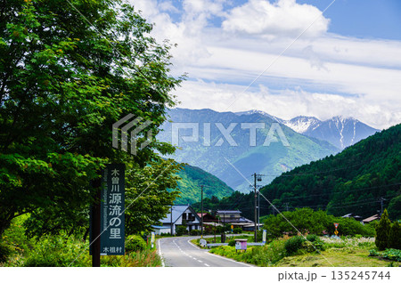 木祖村の道の駅周辺からの木曽駒ケ岳 135245744