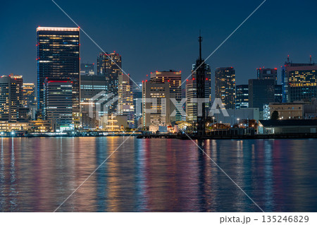 東京都心の夜景 黄昏時 東京都心の夜景 黄昏時 135246829