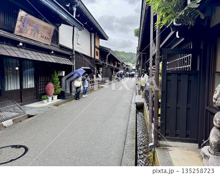 飛騨高山 古い町並み 135258723