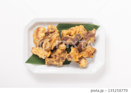 マグロ　唐揚げ 135258770