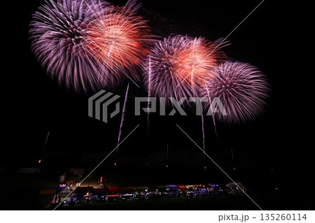 秋田県 夜空と花火 秋田県 夜空と花火 135260114