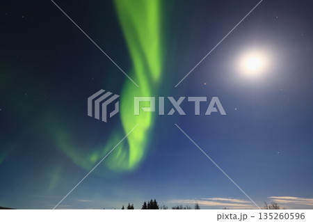 オーロラの見える景色 オーロラの見える景色 135260596