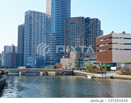 大阪福島 ほたるまちのビル群 (ABC朝日放送と関電病院など) 135261416