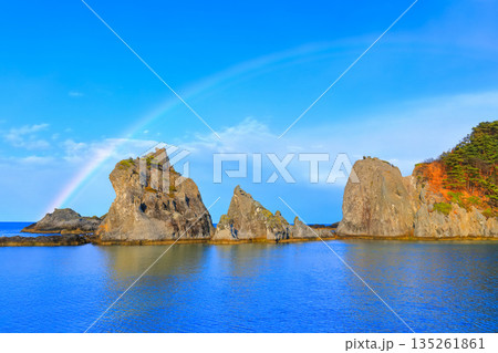 【岩手県】浄土ヶ浜と虹 135261861