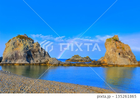 【岩手県】浄土ヶ浜と虹 135261865