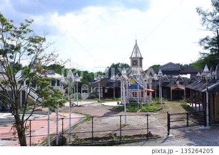 清里のメルヘン廃墟、ワンハッピープラザ 135264205