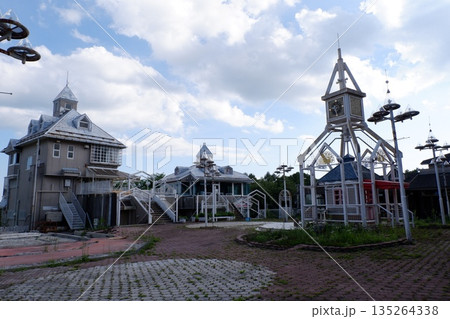 清里のファンシー廃墟、ワンハッピープラザ 135264338