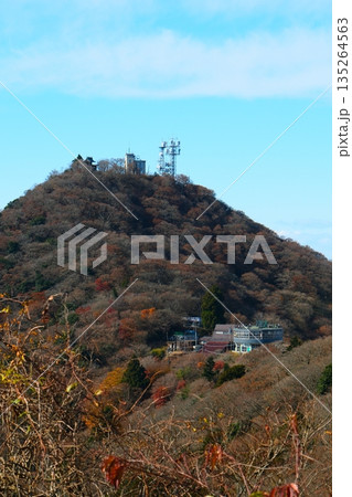 晩秋の筑波山 135264563