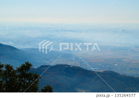 晩秋の筑波山 135264577