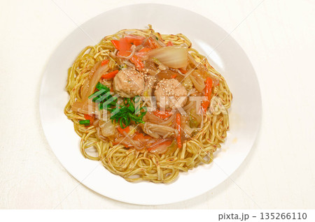 野菜たっぷりあんかけ焼きそば 135266110