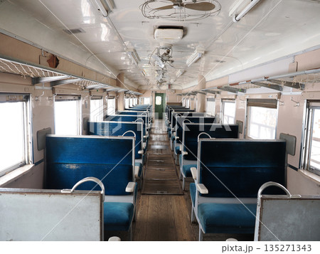 旧国鉄広尾線の幸福駅に展示してあるディーゼルカー 135271343