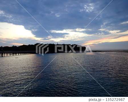 グリーン島 曇りの日の出 グリーン島 曇りの日の出 135272987