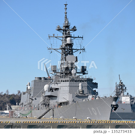 横須賀　逸見岸壁の護衛艦むらさめ　DD-101 135273433