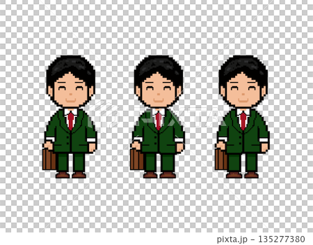 笑顔の社会人男性、正面向き_歩く。(緑の服) 135277380