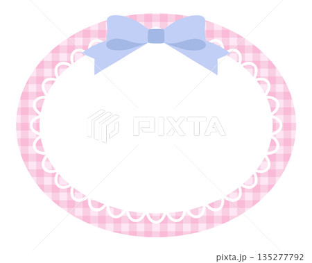 リボンがついたかわいいレースフレームのベクターイラスト。楕円、サークル、飾り、ギンガムチェック リボンがついたかわいいレースフレームのベクターイラスト。楕円、サークル、飾り、ギンガムチェック 135277792