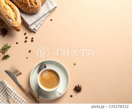 テーブル上俯瞰（flat lay） 135278322