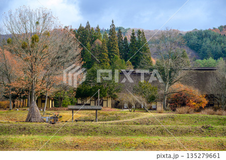 晩秋の遠野ふるさと村の風景 135279661