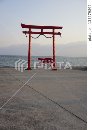 有明海 満潮時の海中鳥居 135279866