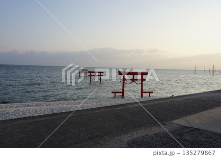 有明海 満潮時の海中鳥居 有明海 満潮時の海中鳥居 135279867