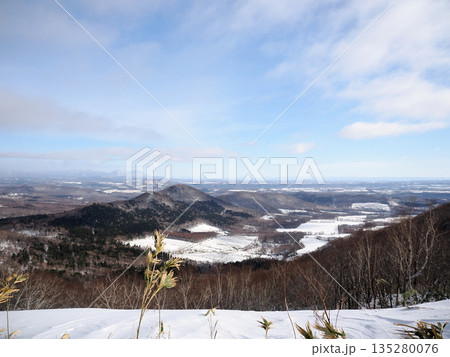狩勝峠展望台から見た風景 135280076
