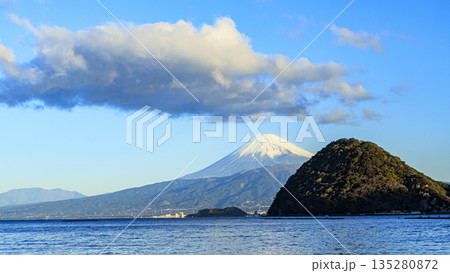 西伊豆から見た富士山 135280872