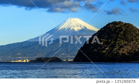 西伊豆から見た富士山 135280878