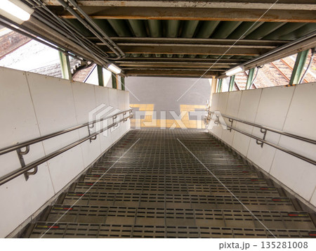 熱田駅の階段 135281008