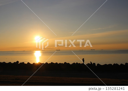若洲海浜公園 日の出 若洲海浜公園 日の出 135281241