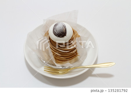 モンブランケーキ 135281792