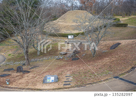 高松塚古墳 奈良県明日香村 高松塚古墳 奈良県明日香村 135282097