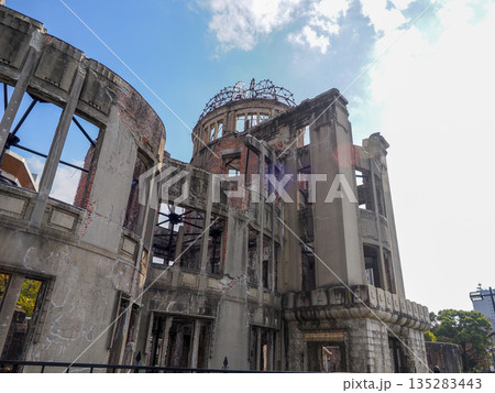 原爆ドームのある風景 原爆ドームのある風景 135283443