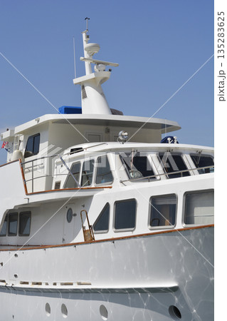 Yacht superstructure 135283625
