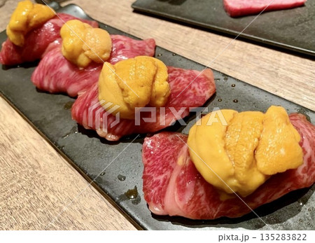 生肉と雲丹 うにく寿司 生肉と雲丹 うにく寿司 135283822