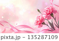 母の日の背景素材　カーネーションとピンクのリボン（水彩風） 135287109
