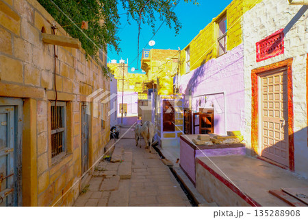 インド ジャイサルメールの町並み インド ジャイサルメールの町並み 135288908