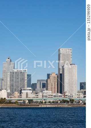 豊洲から春海橋方面を見た風景 135296909