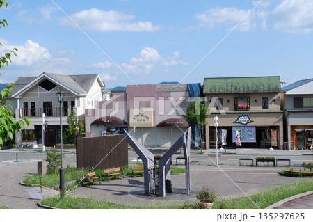清里駅前の町並み 135297625