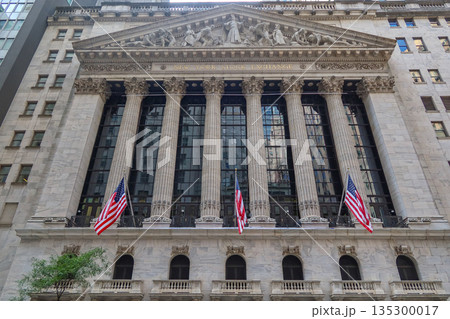 New York Stock Exchange (NYSE) on Wall Street, Manhattan, New York, NY, USA. August 27, 2025 135300017