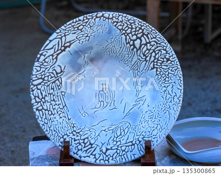 陶器の大皿 135300865