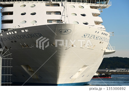 クルーズ船セブンシーズ・エクスプローラー 135300892
