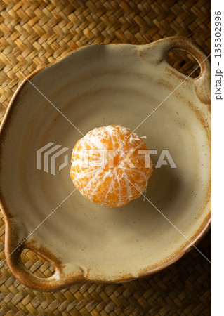 Fresh oranges Fresh oranges 135302996