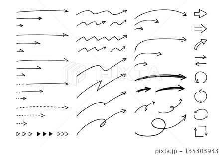 長さ別で使いやすい　スタイリッシュな手書き矢印素材セット 135303933