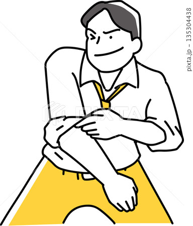 やる気になって腕まくりをする男性社員 135304438