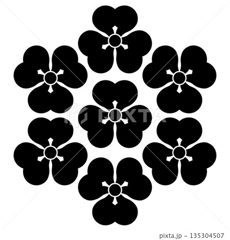 多賀常則の家紋です。七つ片喰といいます。 135304507