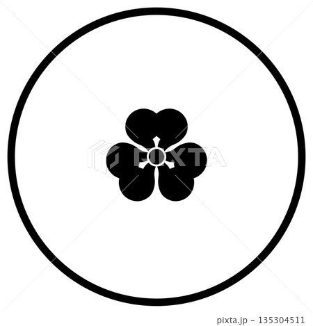 家紋です。糸輪に豆片喰といいます。 135304511