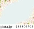 花びらを散らした桜の花枠 135306708