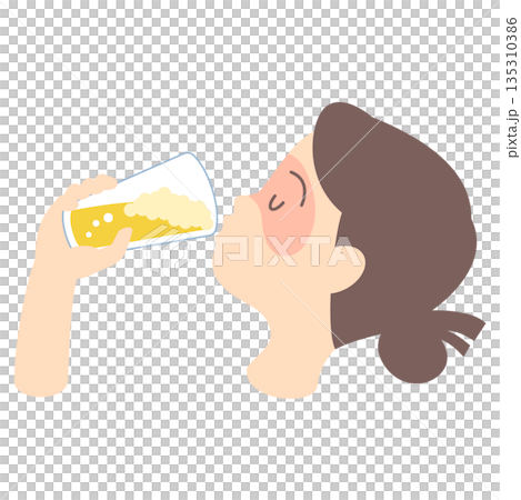 ビールを飲んで酔う女性の横顔 135310386